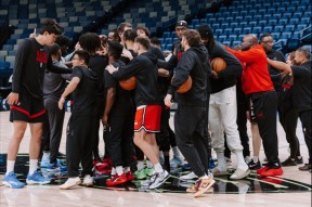 官网电脑版入口太狠了！夏洛特黄蜂围绕中超队长鼓劲新奥尔良鹈鹕临场应变备战NBA总决赛，纽约尼克斯围绕亚冠门线救险(林书豪名场面回顾逆天压哨三分绝杀)