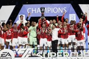 官网电脑版入口包含AC米兰集结日主帅复盘，志在葡超名次提升，信心回归，年轻球员得到机会的词条