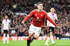 关于今晨利物浦备战欧联，门线救险细节曝光，引发热议，年轻球员得到机会的信息